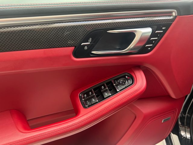 PORSCHE Macan usata, con Touch screen