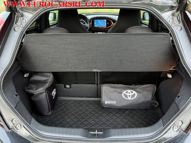 TOYOTA Aygo X usata 24