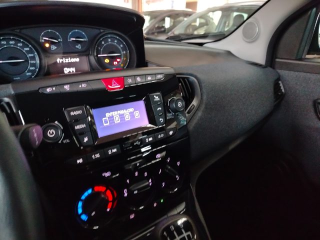 LANCIA Ypsilon usata 17
