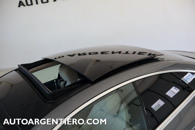 MERCEDES-BENZ E 220 usata, con Alzacristalli elettrici