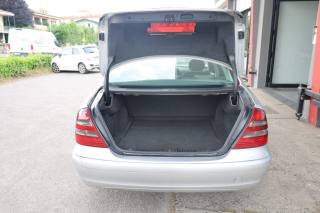 MERCEDES-BENZ E 220 usata, con Chiusura centralizzata