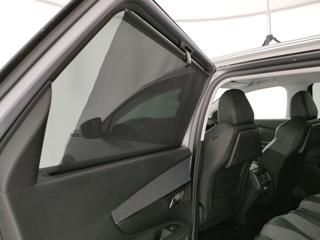 PEUGEOT 5008 usata, con Sedile posteriore sdoppiato