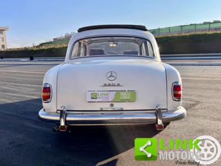 MERCEDES-BENZ 220 usata 27