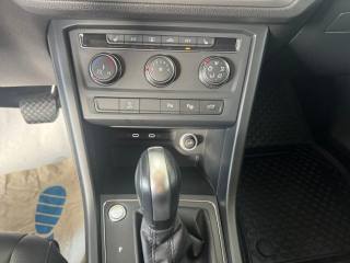 VOLKSWAGEN Touran usata, con Fendinebbia