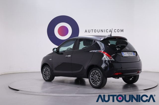 LANCIA Ypsilon usata, con USB