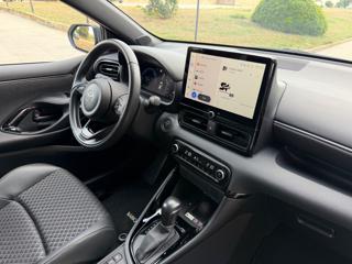 TOYOTA Yaris usata, con Touch screen