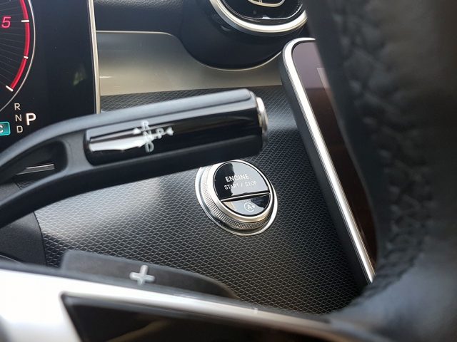 MERCEDES-BENZ C 200 usata, con Interni in pelle
