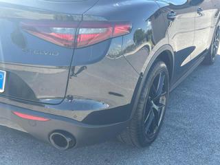 ALFA ROMEO Stelvio usata, con Cerchi in lega