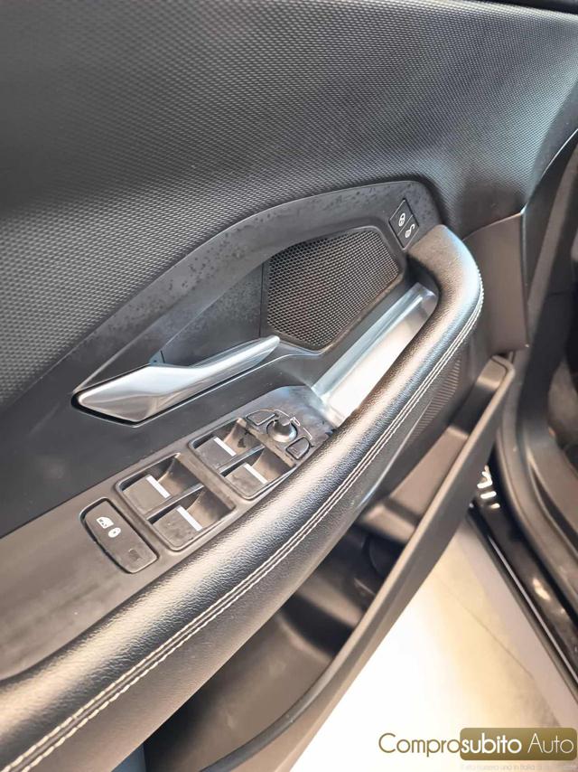 JAGUAR E-Pace usata, con Sedile posteriore sdoppiato