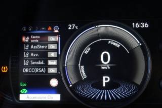 LEXUS UX 250h usata, con Controllo trazione