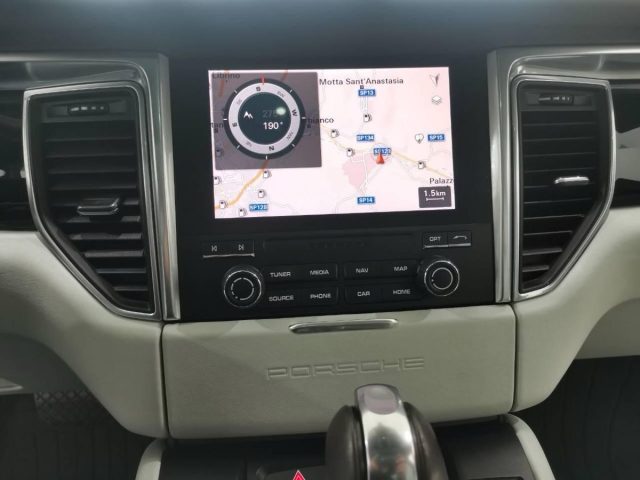PORSCHE Macan usata, con Specchietti laterali elettrici