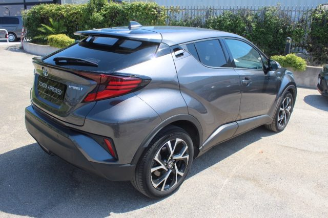 TOYOTA C-HR usata 21