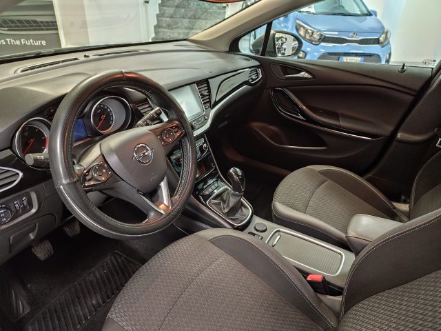 OPEL Astra usata, con Fendinebbia
