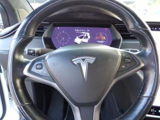 TESLA Model X usata, con Park Distance Control