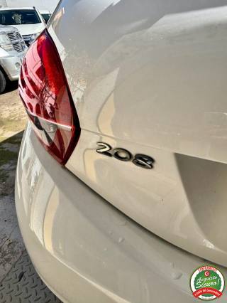 PEUGEOT 208 usata, con Touch screen
