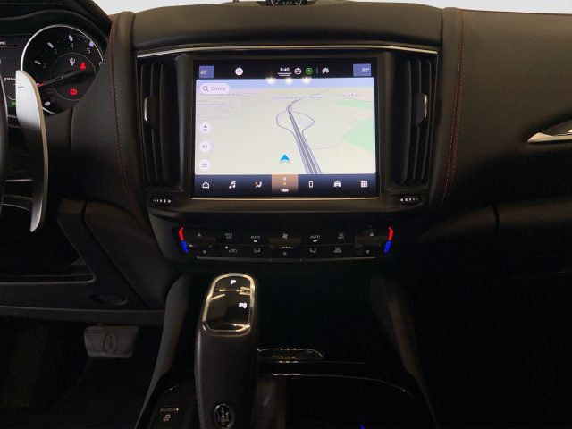 MASERATI Levante usata 12