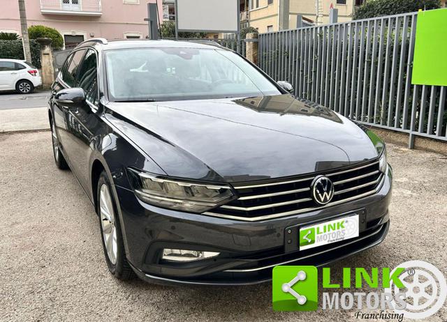 VOLKSWAGEN Passat Variant usata, con Cerchi in lega