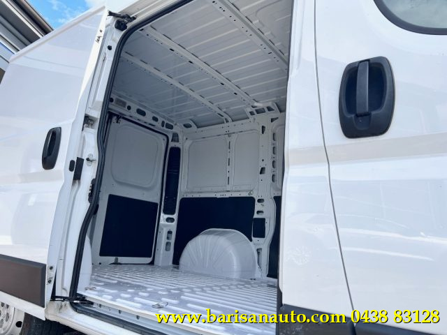 PEUGEOT Boxer usata, con Fendinebbia
