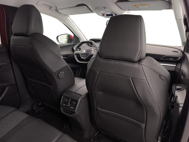 PEUGEOT 3008 usata, con Volante multifunzione