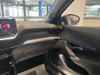 PEUGEOT 2008 usata, con Leve al volante