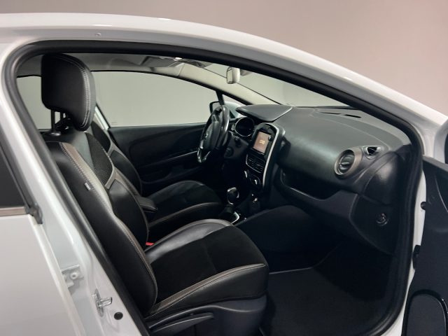 RENAULT Clio usata, con Autoradio