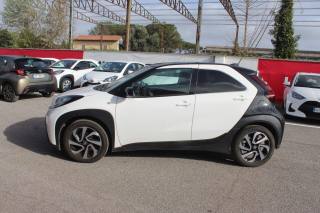 TOYOTA Aygo X usata, con Autoradio
