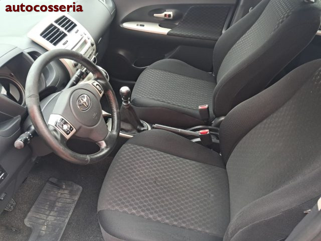 TOYOTA Urban Cruiser usata, con Cerchi in lega
