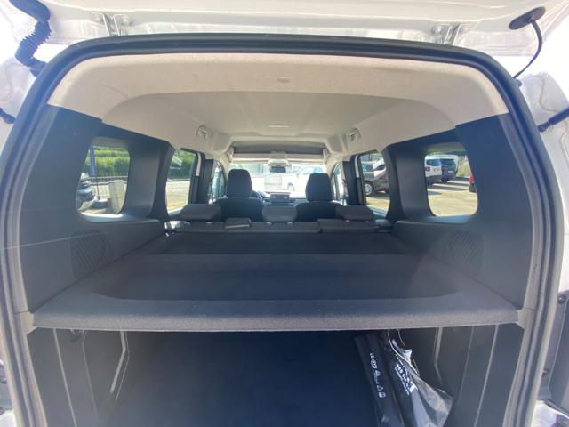 RENAULT Kangoo usata 27