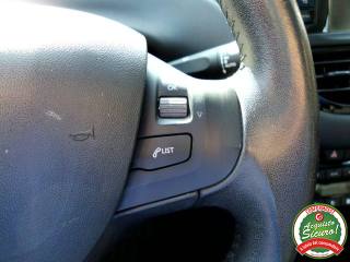 PEUGEOT 208 usata, con Volante multifunzione