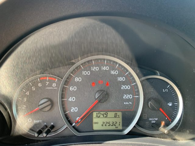 TOYOTA Yaris usata, con ESP