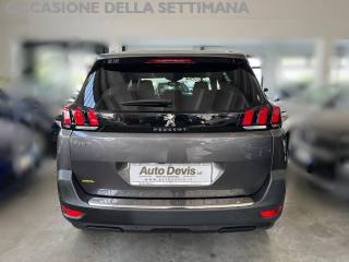 PEUGEOT 5008 usata, con Airbag
