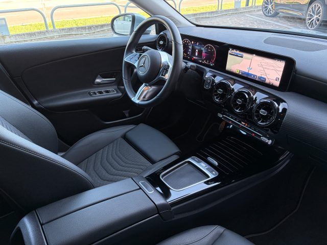 MERCEDES-BENZ A 180 usata, con Sistema di navigazione