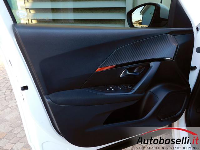PEUGEOT 2008 usata, con Luci diurne