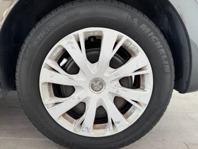 PEUGEOT 208 usata 32