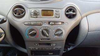 TOYOTA Yaris usata, con Specchietti laterali elettrici