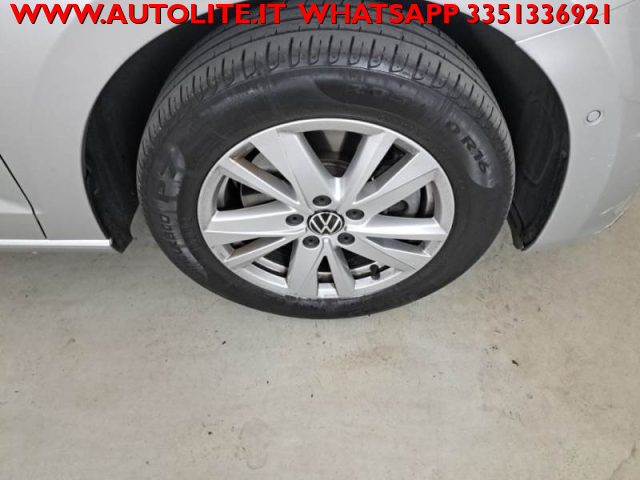 VOLKSWAGEN Touran usata, con USB