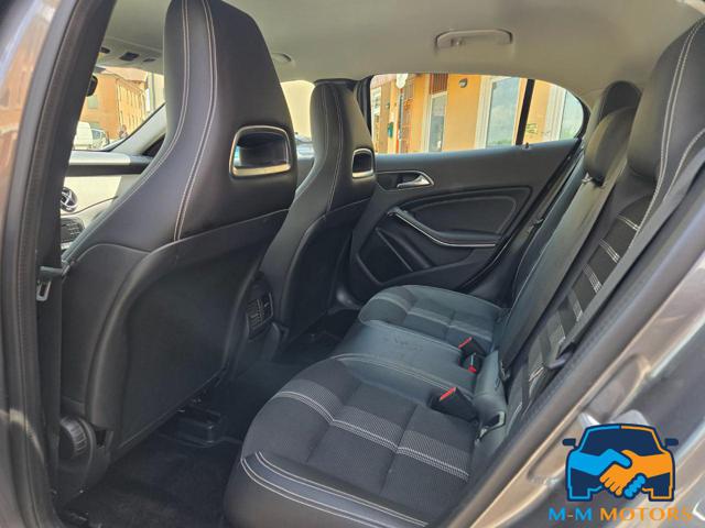 MERCEDES-BENZ GLA 180 usata 21