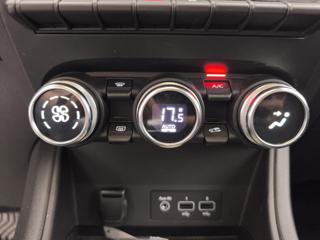 RENAULT Captur usata, con USB