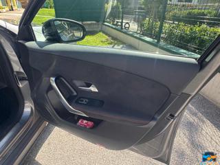 MERCEDES-BENZ A 180 usata, con Telecamera per parcheggio assistito