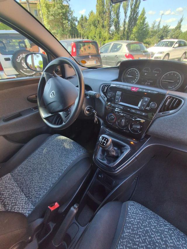 LANCIA Ypsilon usata, con Controllo trazione