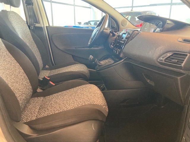 LANCIA Ypsilon usata, con Climatizzatore