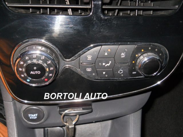 RENAULT Clio usata, con Controllo trazione