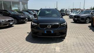 VOLVO XC40 B3 automatico Essential **SOLO 10.000 KM**