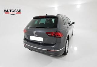 VOLKSWAGEN Tiguan usata, con Autoradio