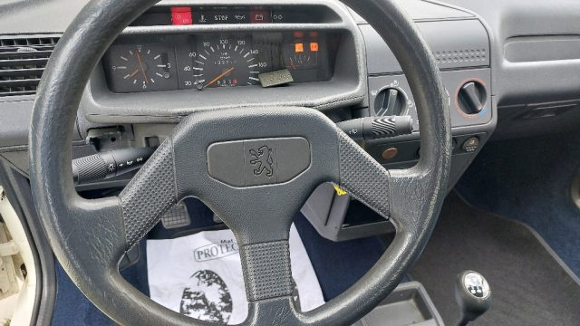 PEUGEOT 205 usata 8
