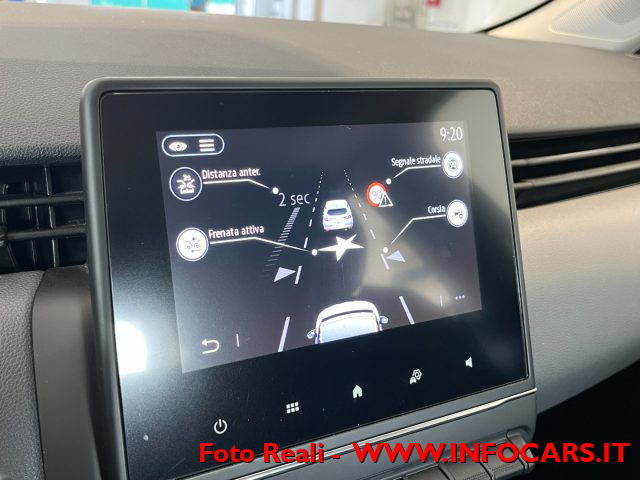 RENAULT Clio usata, con Touch screen
