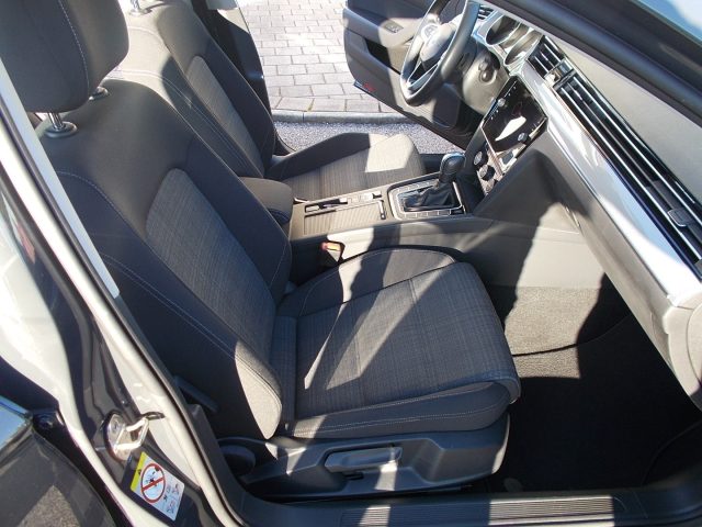 VOLKSWAGEN Passat Variant usata, con Cronologia tagliandi