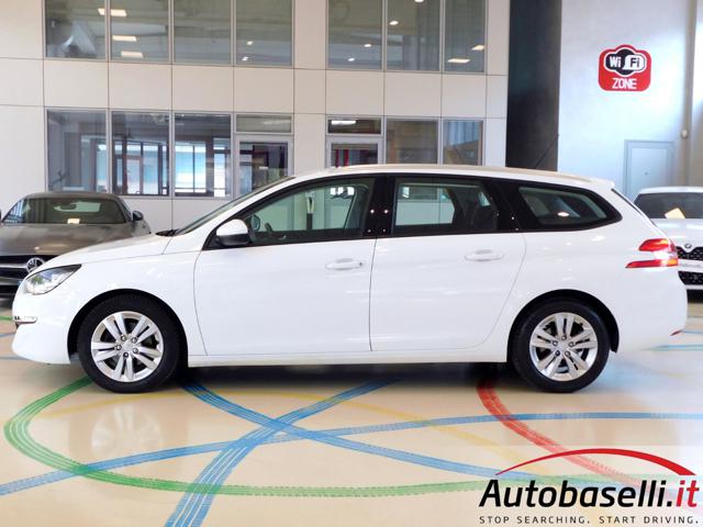 PEUGEOT 308 usata, con Touch screen