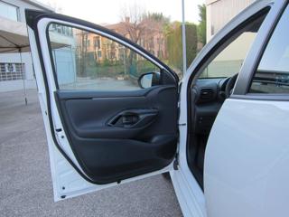 TOYOTA Yaris usata 39