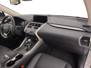 LEXUS NX 300h usata, con Bluetooth